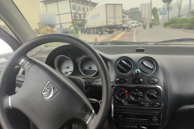 Used Baojun Lechi 2012 1.2L Manual Sporty Fashion Model Interior 2