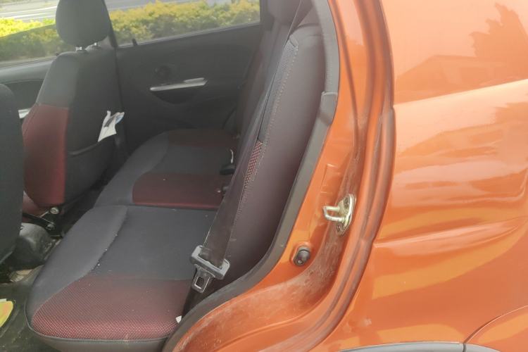 Used Baojun Lechi 2012 1.2L Manual Sporty Fashion Model Interior 3