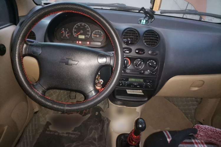 Used Baojun Lechi 2009 1.2L manual Active trim Center Console