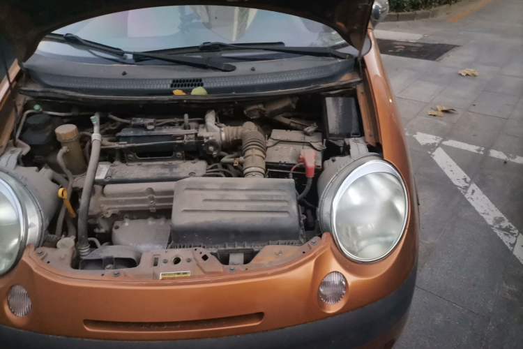 Used Baojun Lechi 2009 1.2L manual Active trim Engine Bay Left