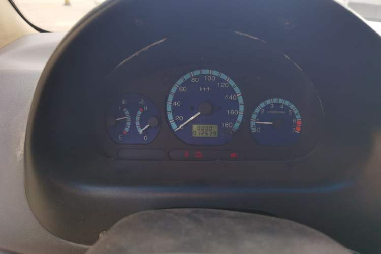 Used Baojun Lechi 2009 1.0L manual comfort version Instrument Cluster