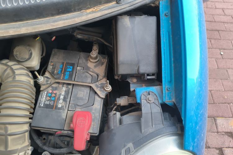 Used Baojun Lechi 2010 1.0L P-TEC Manual Superior Model Engine Bay Left