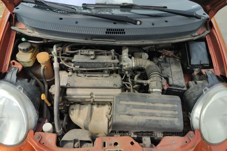 Used Baojun Lechi 2010 1.2L Sport Edition Dynamic Version Engine Bay