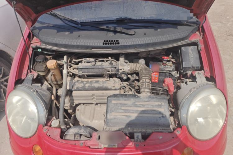 Used Baojun Lechi 2010 1.2L Sport Edition Fashion Model Engine Bay