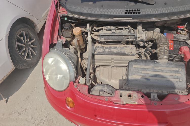 Used Baojun Lechi 2010 1.2L Sport Edition Fashion Model Engine Bay Right