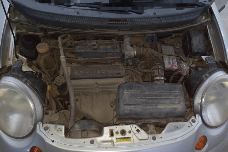 Used Baojun Lechi 2010 1.2L Sport Edition Dynamic Version Engine Bay
