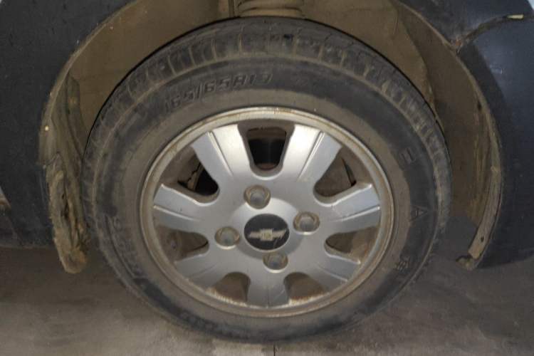 Used Baojun Lechi 2010 1.2L Sport Edition Dynamic Version Right Front Wheel Hub