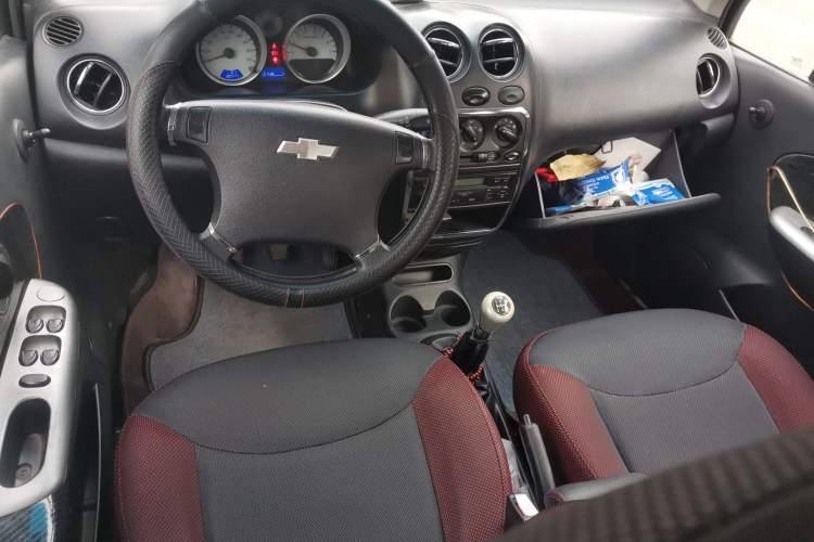 Used Baojun Lechi 2010 1.2L Manual Superior Edition Center Console
