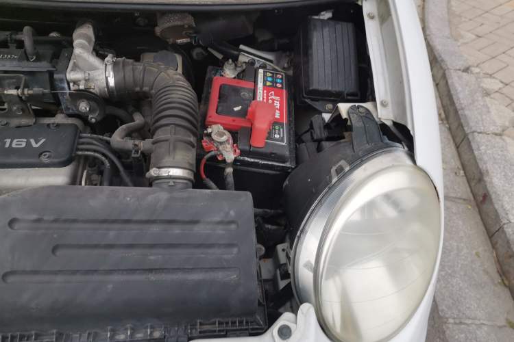 Used Baojun Lechi 2010 1.2L Manual Superior Edition Engine Bay Left