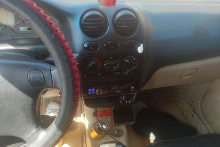 Used Baojun Lechi 2010 1.0L P-TEC Manual Active Model Audio And AC Panel