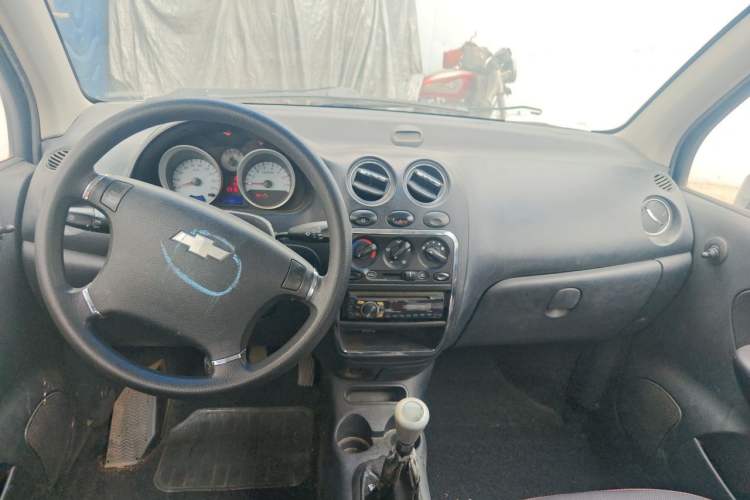 Used Baojun Lechi 2010 1.2L Sport Edition Dynamic Version Center Console