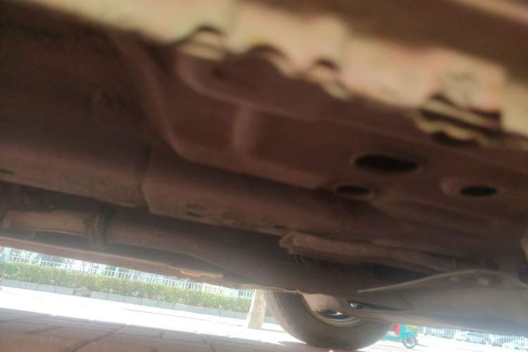 Used Baojun Lechi 2010 1.0L P-TEC Manual Active Model Chassis Front Right