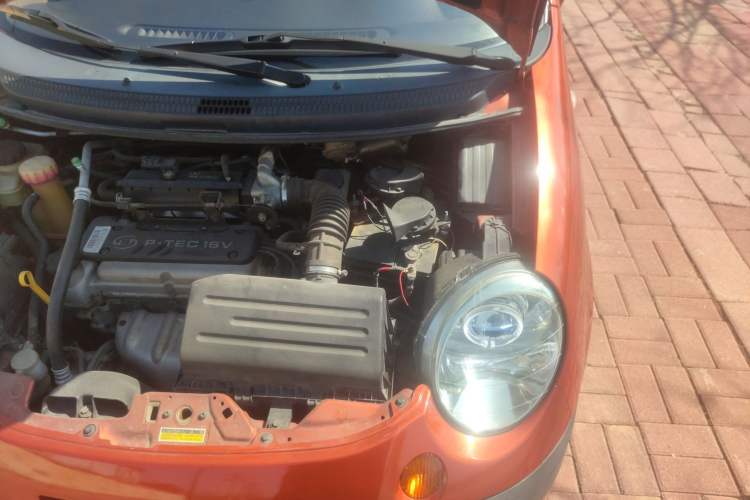 Used Baojun Lechi 2010 1.0L P-TEC Manual Active Model Engine Bay Left
