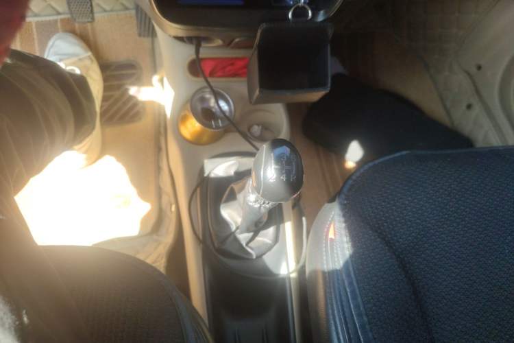 Used Baojun Lechi 2010 1.0L P-TEC Manual Active Model Gear Lever