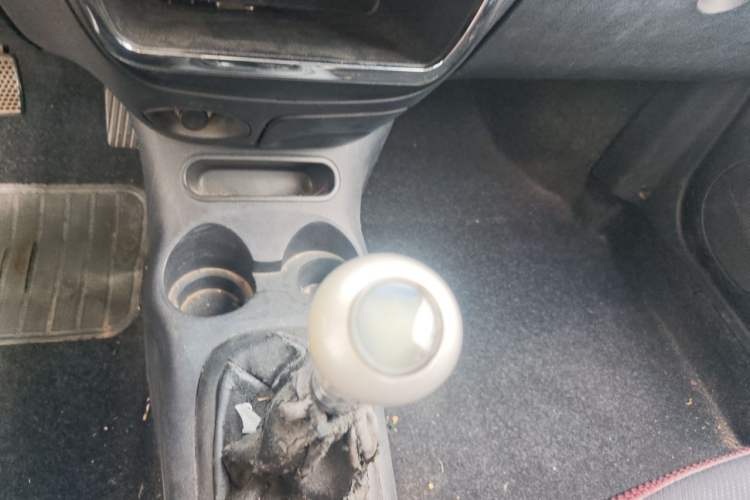 Used Baojun Lechi 2010 1.2L Sport Edition Dynamic Version Gear Lever