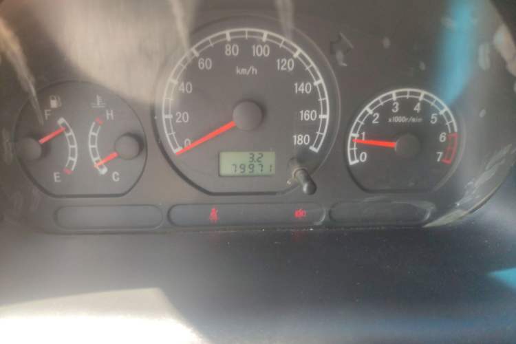 Used Baojun Lechi 2010 1.0L P-TEC Manual Active Model Odometer Close Up