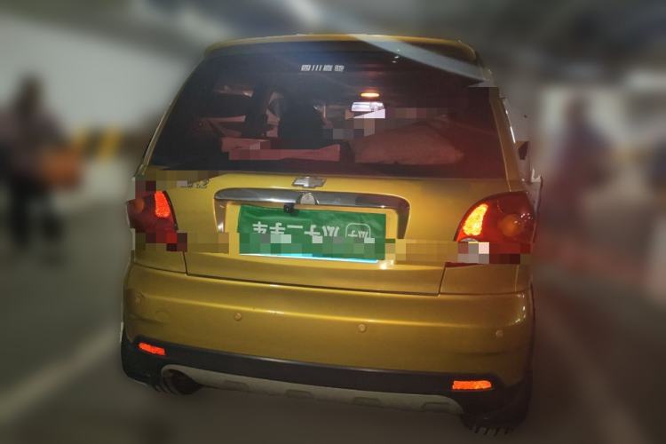 Used Baojun Lechi 2010 1.2L manual fashion version Rear
