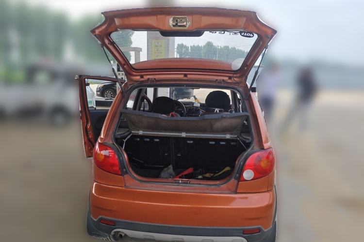 Used Baojun Lechi 2010 1.2L Sport Edition Dynamic Version Trunk