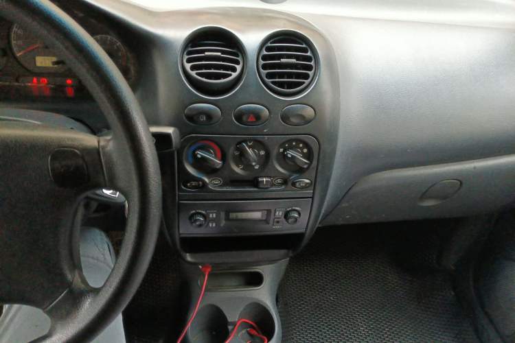 Used Baojun Lechi 2012 Revised 1.0L Manual P-TEC Standard Edition Audio And AC Panel