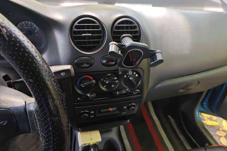 Used Baojun Lechi 2012 Revised 1.0L Manual P-TEC Standard Edition Audio And AC Panel
