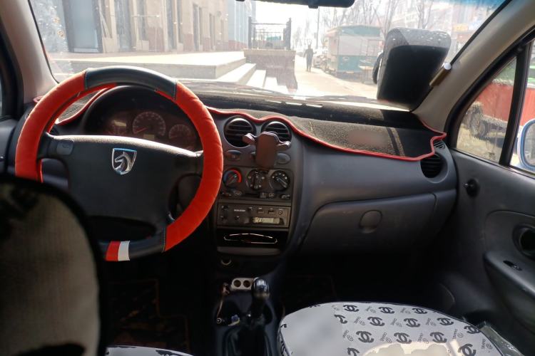 Used Baojun Lechi 2012 Revised 1.0L Manual P-TEC Standard Edition Center Console