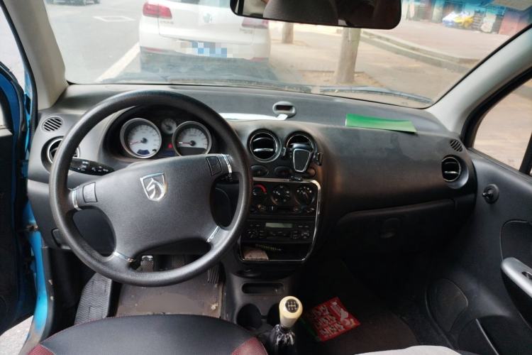 Used Baojun Lechi 2012 Revised Version 1.2L Manual Sporty Edition Dynamic Type Center Console