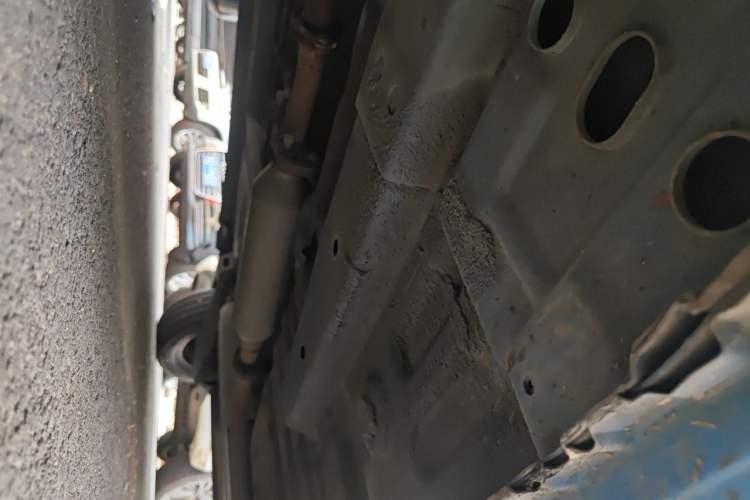 Used Baojun Lechi 2012 Revised 1.0L Manual P-TEC Standard Edition Chassis Front Left
