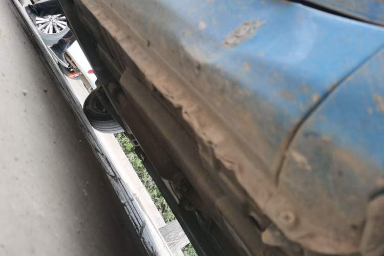 Used Baojun Lechi 2012 Revised 1.0L Manual P-TEC Standard Edition Chassis Front Right