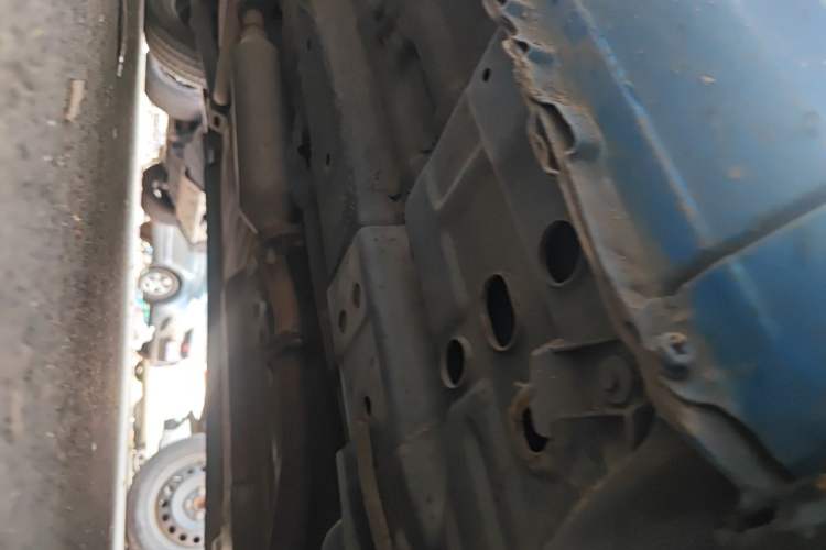 Used Baojun Lechi 2012 Revised 1.0L Manual P-TEC Standard Edition Chassis Front Right
