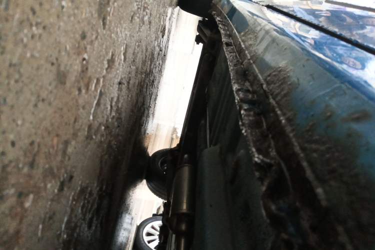 Used Baojun Lechi 2012 Revised 1.0L Manual P-TEC Standard Edition Chassis Front Right
