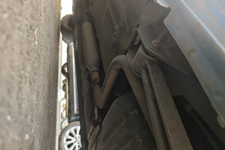 Used Baojun Lechi 2012 Revised 1.0L Manual P-TEC Standard Edition Chassis Rear Left