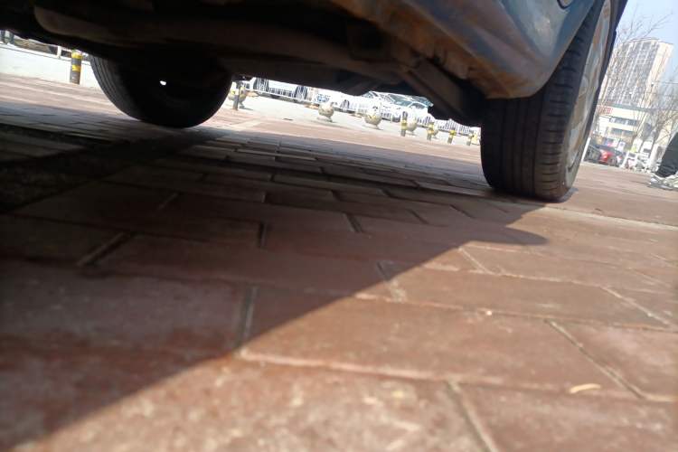 Used Baojun Lechi 2012 Revised 1.0L Manual P-TEC Standard Edition Chassis Rear Left