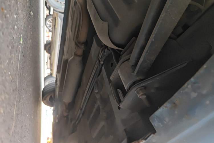 Used Baojun Lechi 2012 Revised 1.0L Manual P-TEC Standard Edition Chassis Rear Right