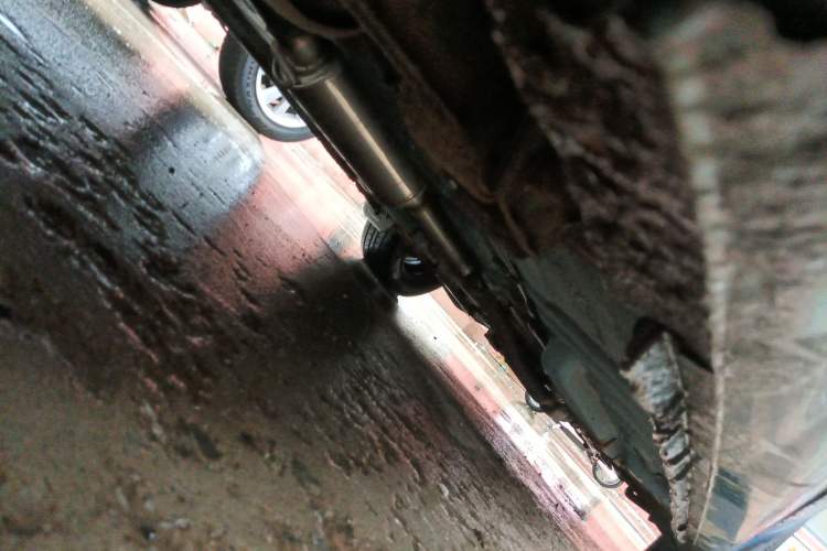 Used Baojun Lechi 2012 Revised 1.0L Manual P-TEC Standard Edition Chassis Rear Right