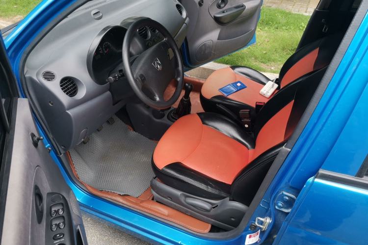 Used Baojun Lechi 2012 Revised 1.0L Manual P-TEC Standard Edition Driver Seat