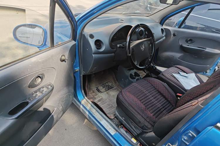 Used Baojun Lechi 2012 Revised 1.0L Manual P-TEC Standard Edition Driver Seat