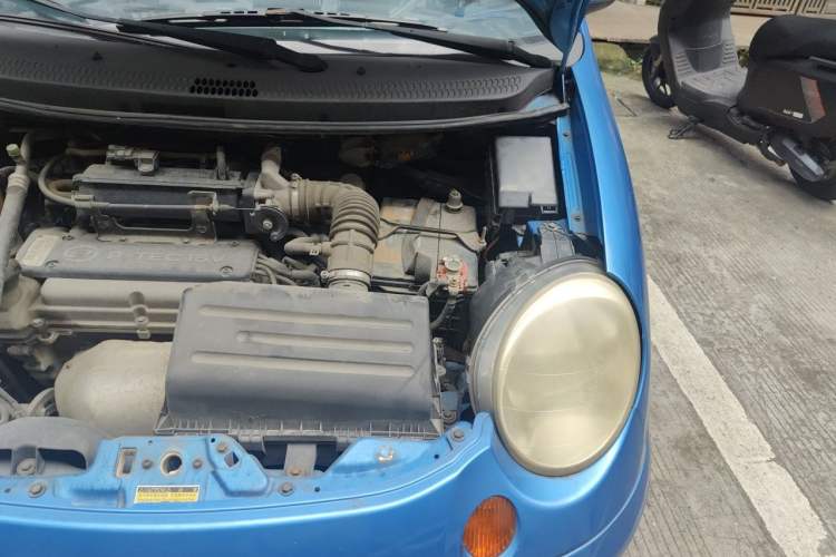 Used Baojun Lechi 2012 1.2L Manual Sports Edition Superior Model Engine Bay Left