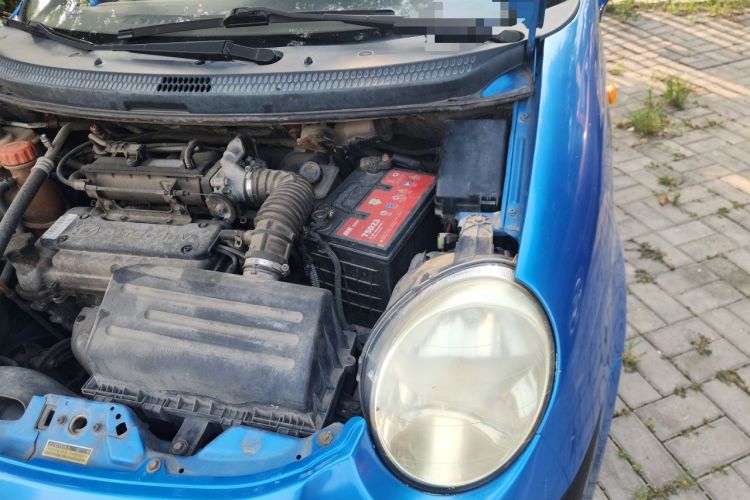Used Baojun Lechi 2012 Revised 1.0L Manual P-TEC Standard Edition Engine Bay Left