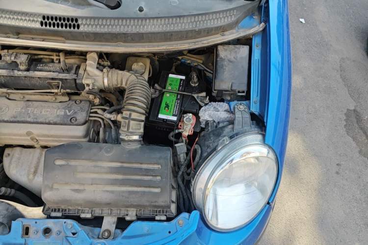 Used Baojun Lechi 2012 Revised 1.0L Manual P-TEC Standard Edition Engine Bay Left