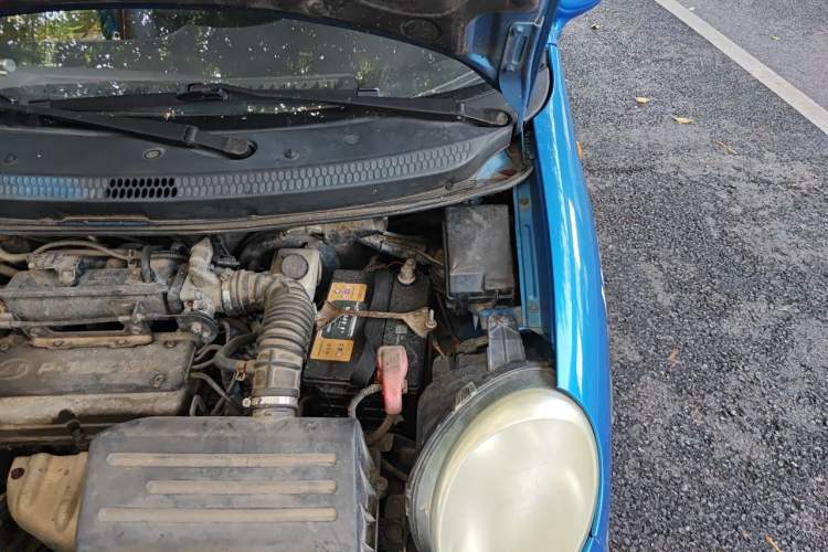 Used Baojun Lechi 2012 Revised 1.0L Manual P-TEC Standard Edition Engine Bay Left