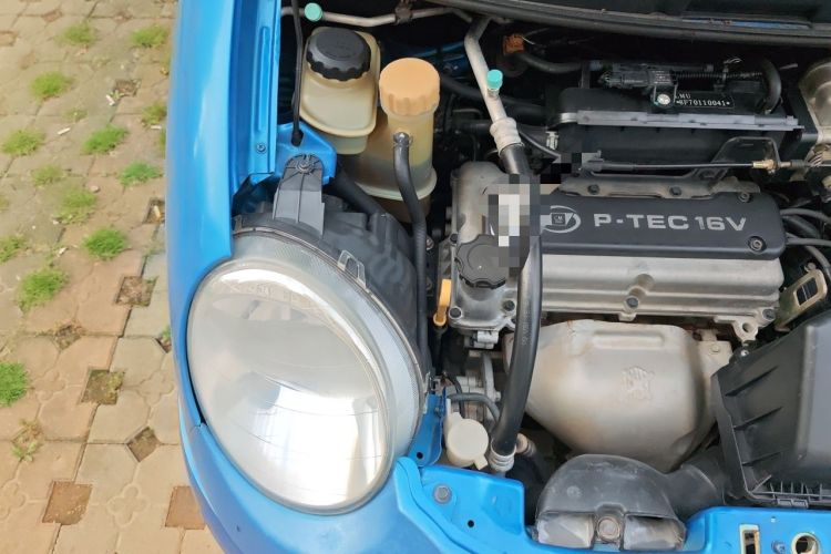 Used Baojun Lechi 2012 1.2L Manual Sport Edition Dynamic Model Engine Bay Right