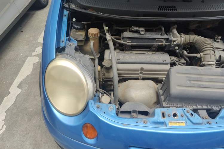Used Baojun Lechi 2012 1.2L Manual Sports Edition Superior Model Engine Bay Right