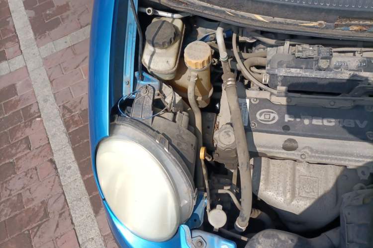 Used Baojun Lechi 2012 Revised 1.0L Manual P-TEC Standard Edition Engine Bay Right