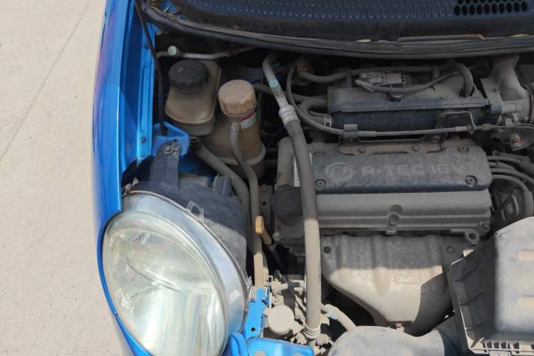 Used Baojun Lechi 2012 Revised 1.0L Manual P-TEC Standard Edition Engine Bay Right
