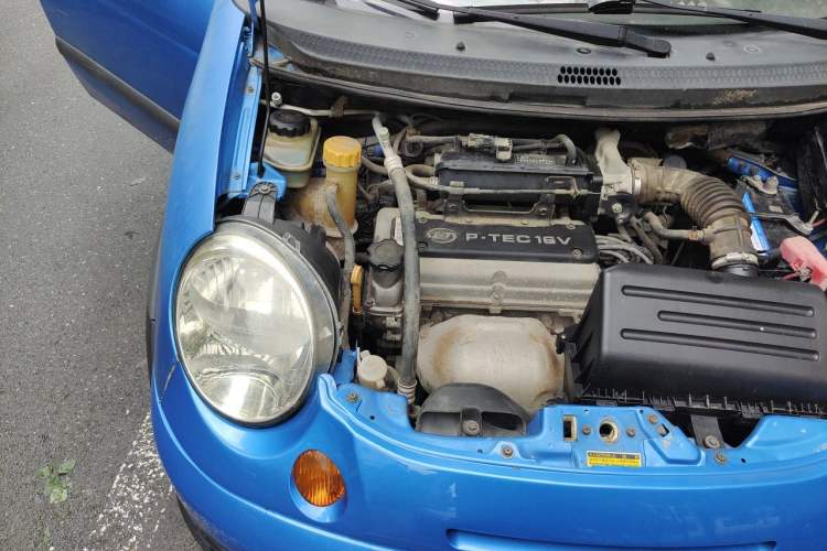 Used Baojun Lechi 2012 Revised Version 1.2L Manual Sports Edition Superior Type Engine Bay Right