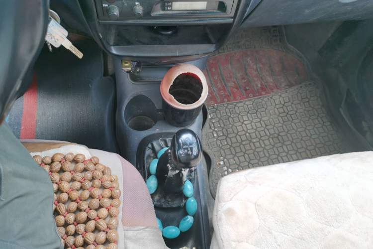 Used Baojun Lechi 2012 Revised 1.0L Manual P-TEC Standard Edition Gear Lever