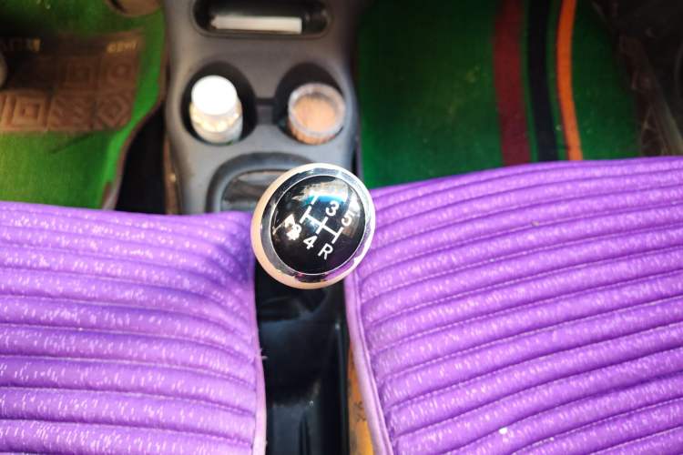 Used Baojun Lechi 2012 Revised 1.0L Manual P-TEC Standard Edition Gear Lever