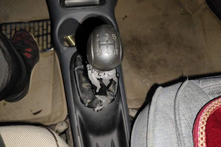 Used Baojun Lechi 2012 1.0L Manual P-TEC Superior Model Gear Lever