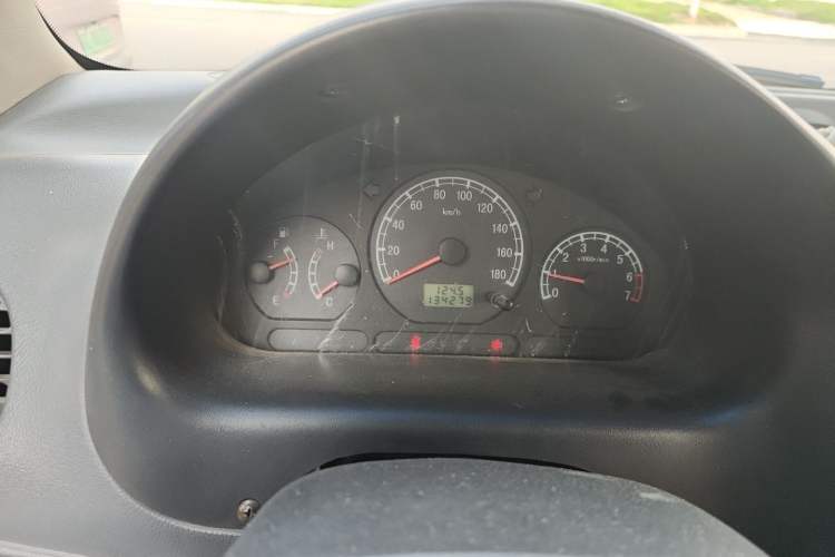 Used Baojun Lechi 2012 Revised 1.0L Manual P-TEC Standard Edition Instrument Cluster