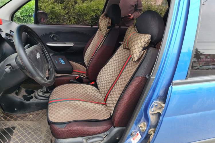 Used Baojun Lechi 2012 Revised Version 1.2L Manual Sporty Edition Dynamic Type Left Front Seat